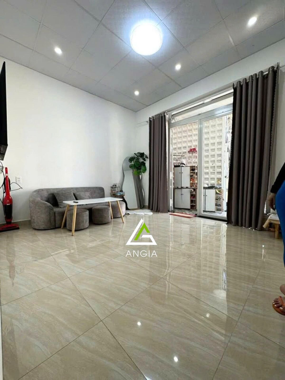 Nhà Hoàng Diệu - Giá: 4ty8