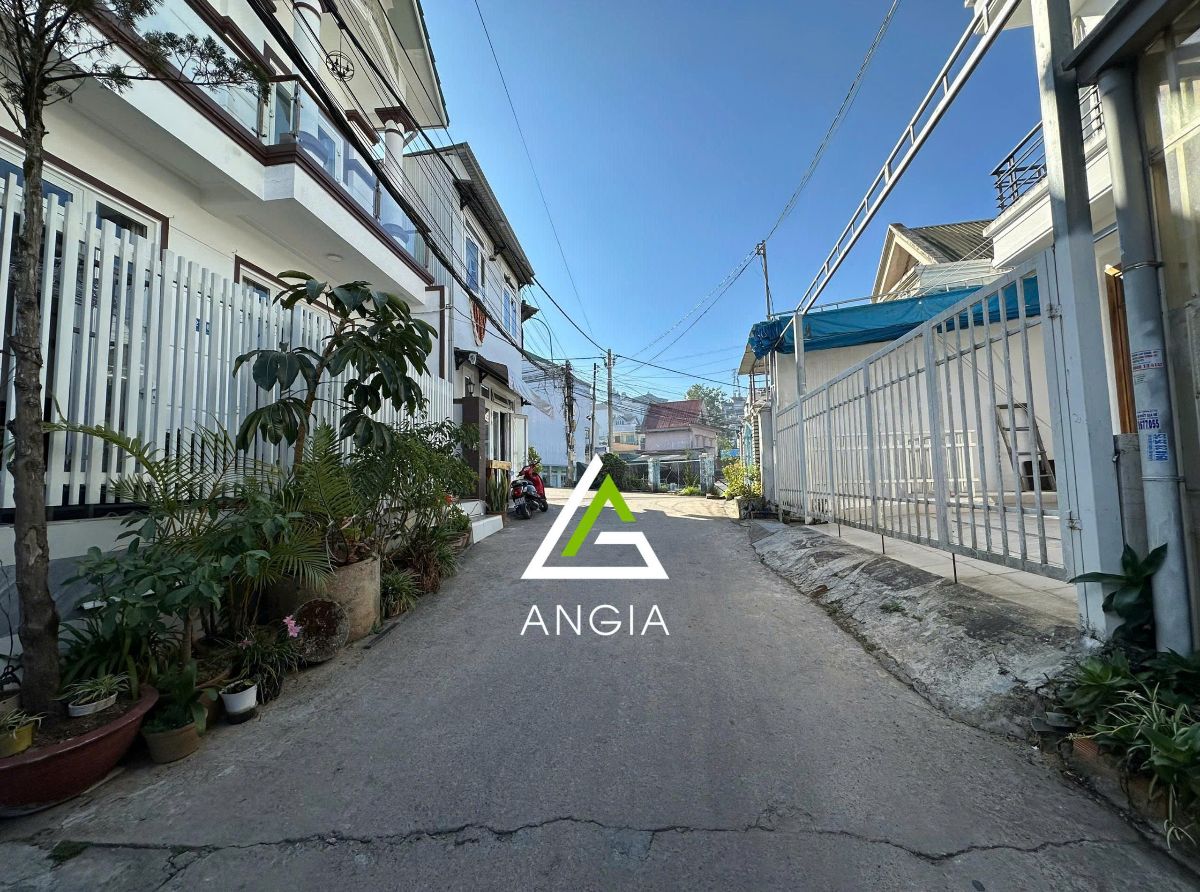 Nhà Mai Hắc Đế - Giá: 9ty
