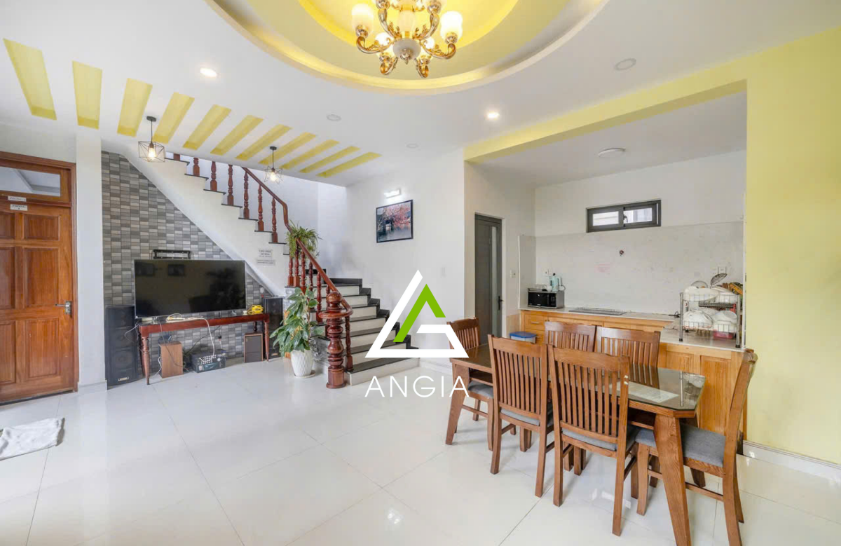 Biệt thự mặt tiền Ngô Tất Tố - Giá: 45ty
