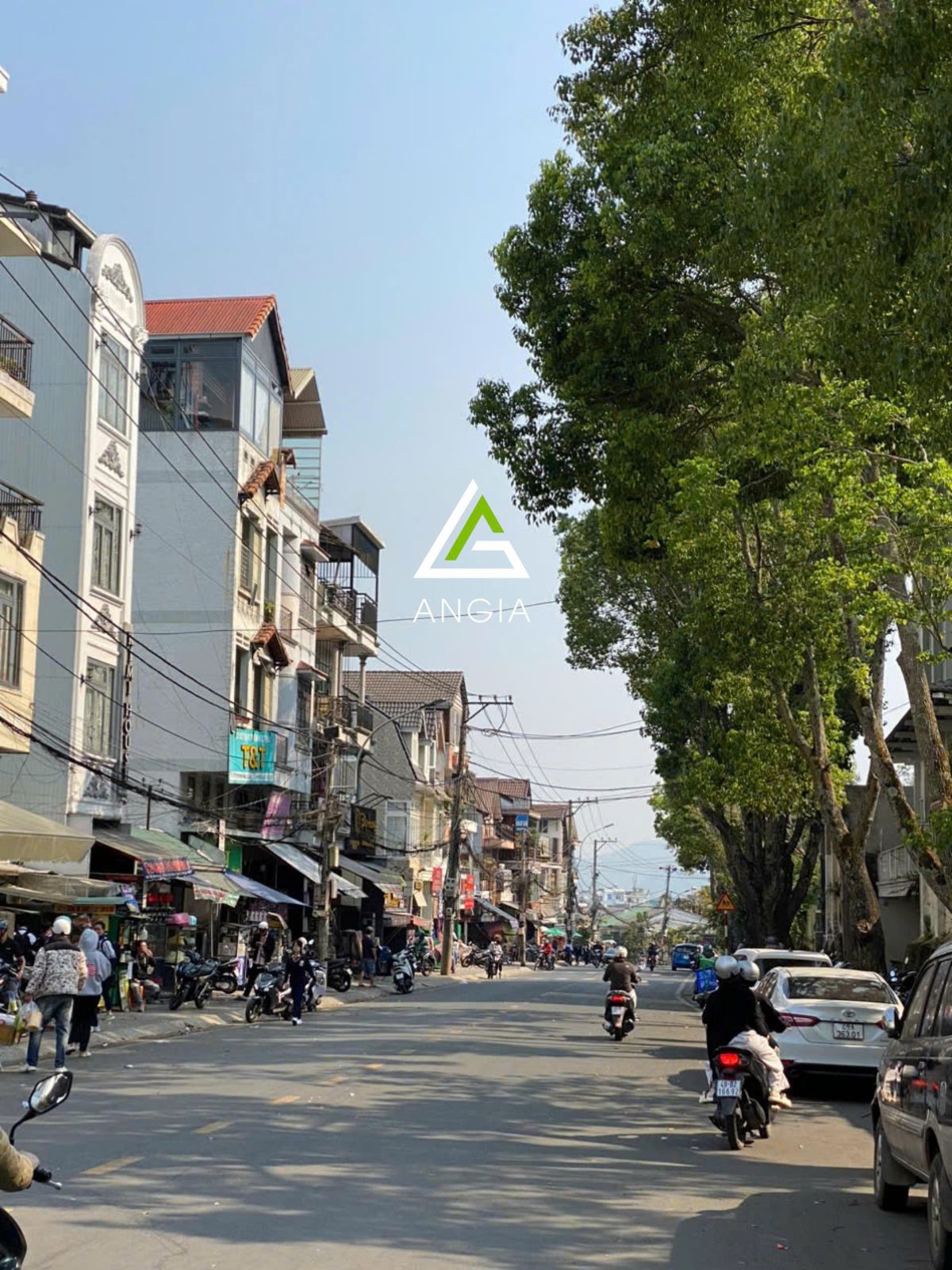 Nhà mặt tiền Nhà Chung - Giá: 17ty6