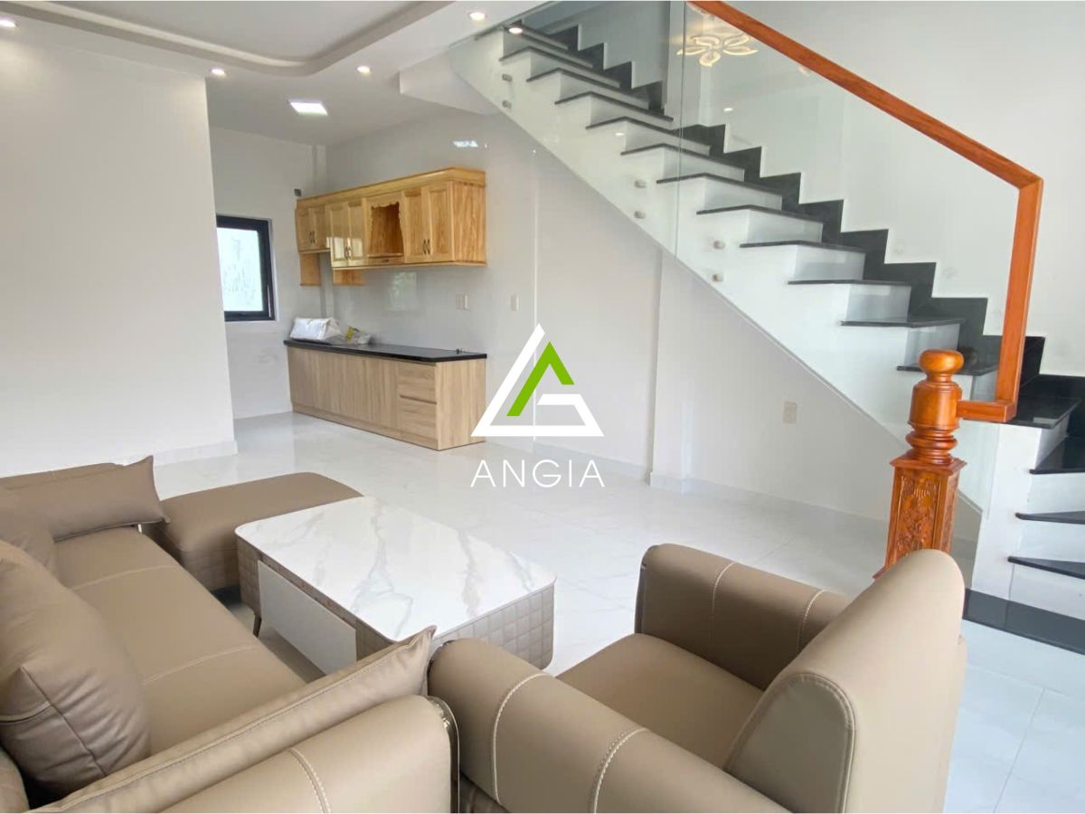 Nhà Trạng Trình - Giá: 3ty990
