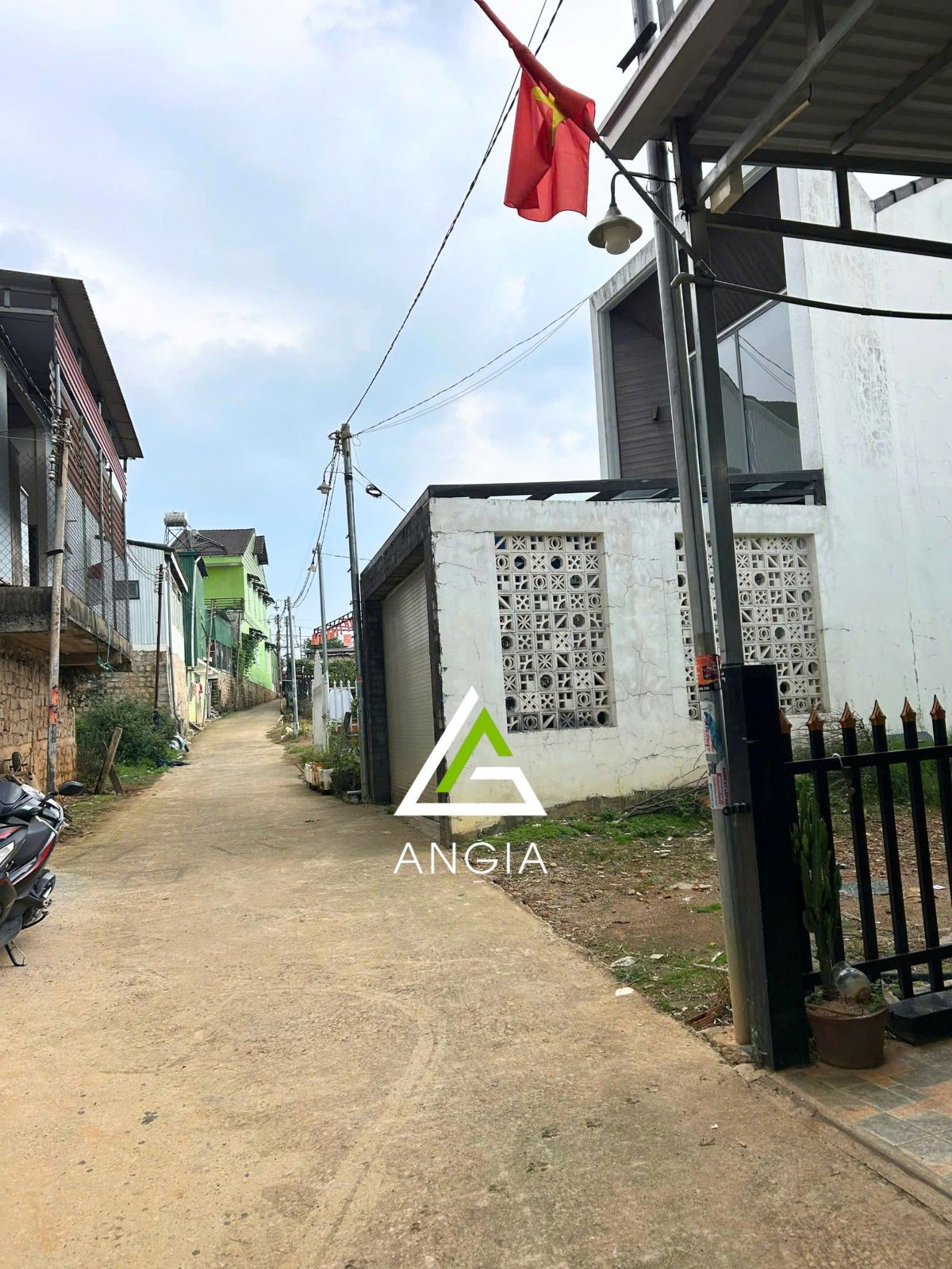 Đất xã Lát, Lạc Dương - Giá: 2ty8, tlcc
