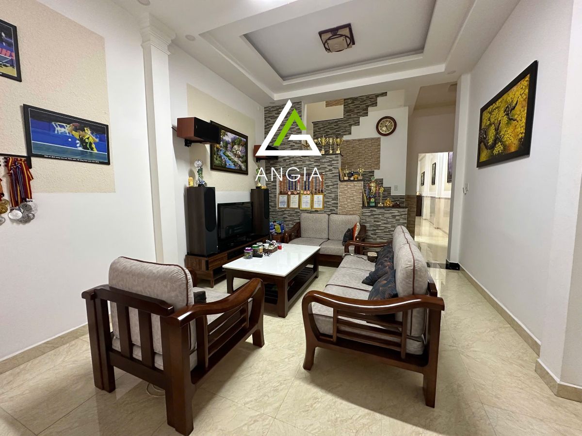 Nhà mặt tiền Hai Bà Trưng - Giá: 25ty